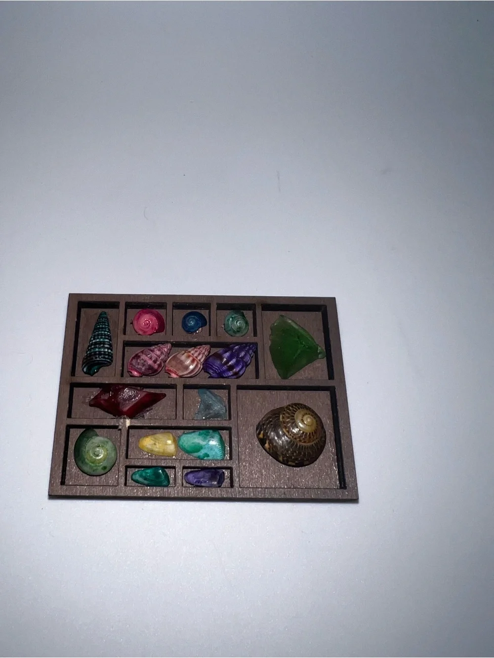 Miniature trinket shelf shell theme